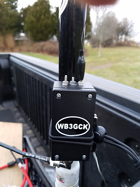 I use one of the bungee ties to attach the 19-foot vertical matching box to the fiberglass pole.