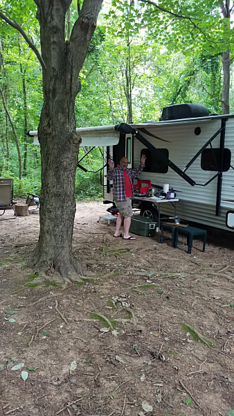Breakfast time at the "QRP Camper" in Susquehanna State Park (MD).
