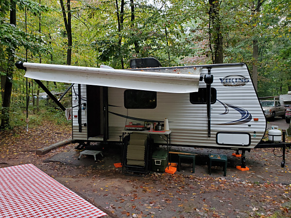 The WB3GCK "QRP Camper" at French Creek State Park on a rainy Fall weekend. My antenna is on the left, behind the camper.
