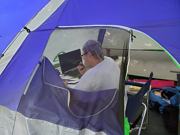 Ron WA8YIH operated phone and ran CW on 80M