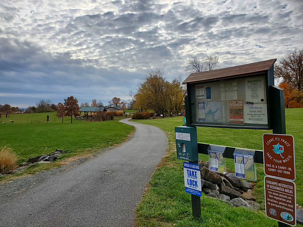 The trail and picnic area at Alapocas Run State Park