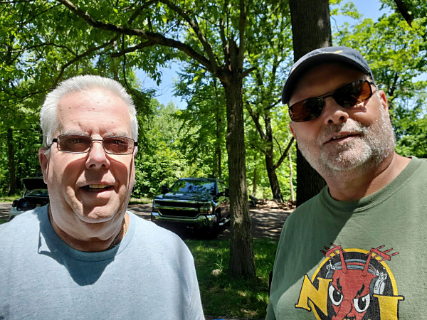 WA3GM (left) and WB3GCK during a chance POTA meet-up in Fort Washington State Park (K-1352)