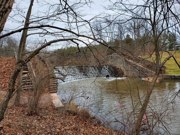 The dam near the Wayside Lodge