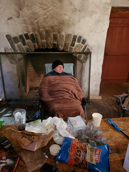 WA3WSJ keeping warm by the fire