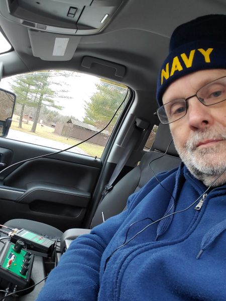 WB3GCK operating QRP-portable from a picnic area