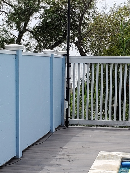 Antenna feedpoint. My homebrew, weather-resistant 9:1 unun was used to feed a 29.5-foot vertical wire.