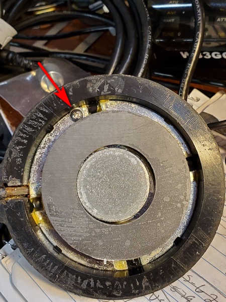 Interior view of the magnetic mount. It was a tight squeeze, but a 4-40 screw and star washer just fit in there.