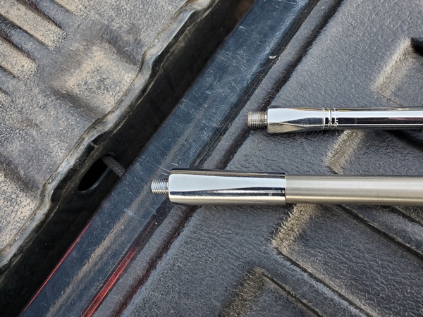 The MFJ-1977 and MFJ-1956 12-foot whips compared. The older, discontinued MFJ-1956 whip is on top.