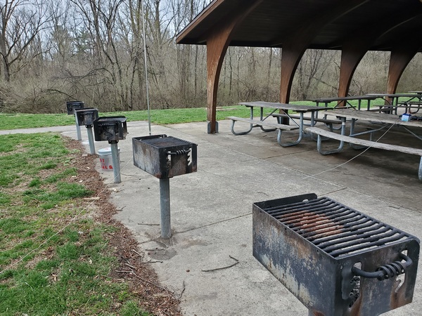 There were five grills next to the pavilion I was using. Hmmm... Maybe some sort of vertical array in the future?