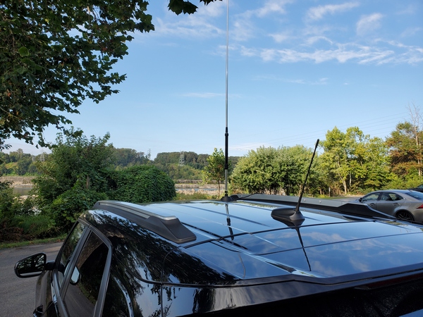 Gabil GRA-7350TC antenna on a magnetic mount