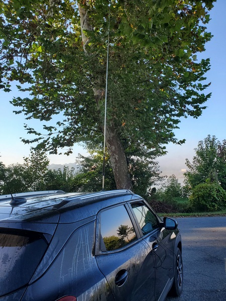 Gabil GRA-7350TC on a mag mount