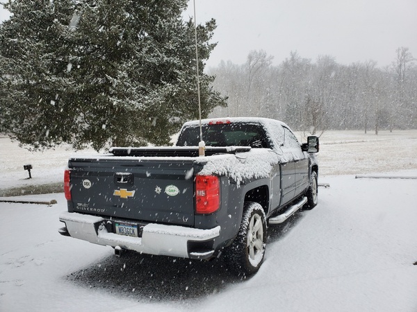 WB3GCK operating at the boat launch in the snow